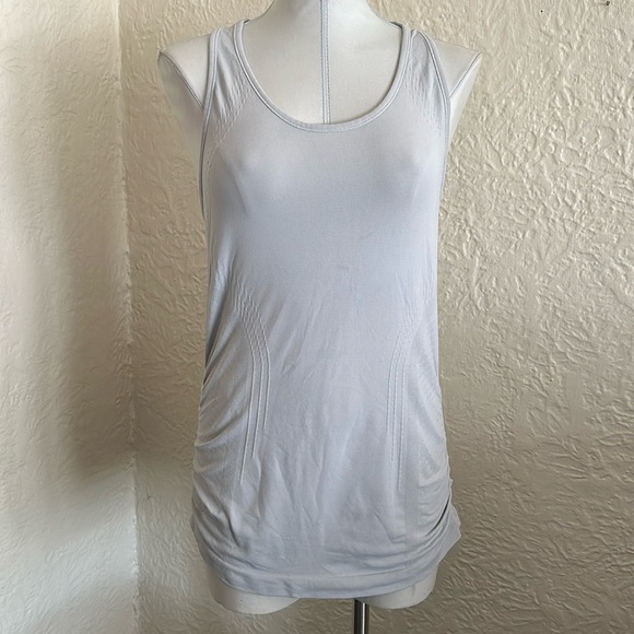 Athleta Speedlight Seamless Tank Top Palest Gray Racerback Sweat Wicking Medium - Picture 1 of 9